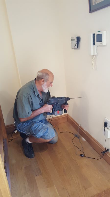 Jim Dunk installing router